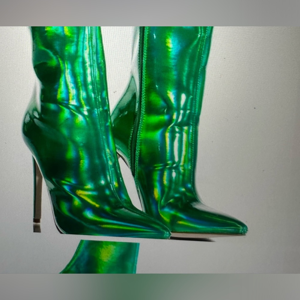 Azealea Wang boots Holographic green stilettoo